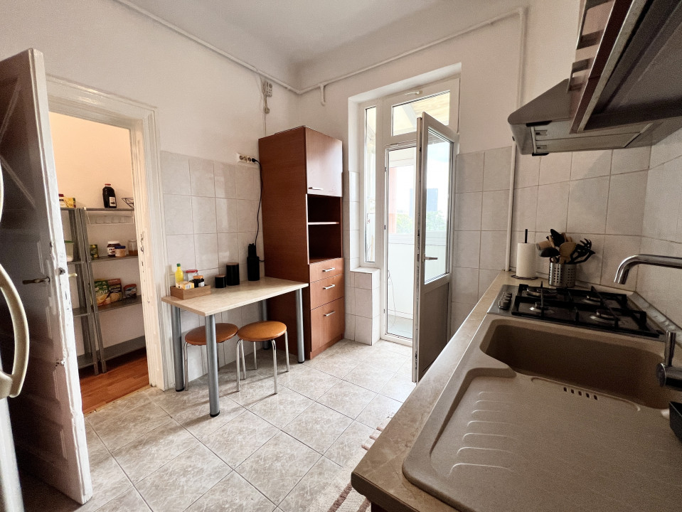 Apartament interbelic decomandat, 111 mp, centrala termica | Ultracentral