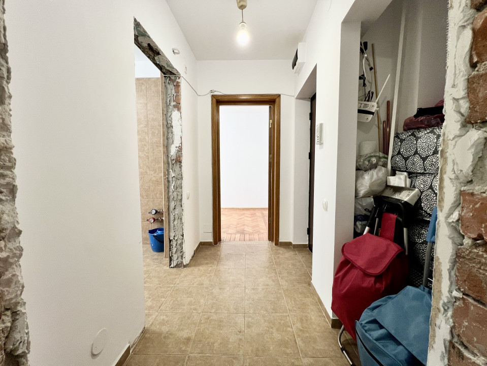 0% | Apartament 3 camere, 58 mp, balcon & debarale | Intrarea Barsei