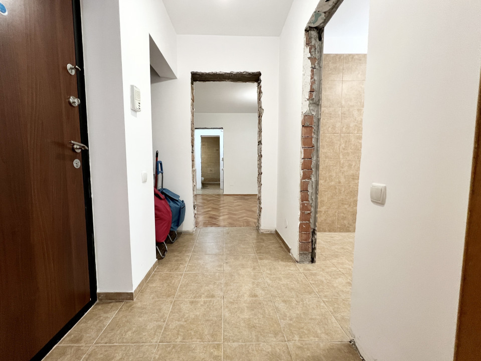 0% | Apartament 3 camere, 58 mp, balcon & debarale | Intrarea Barsei