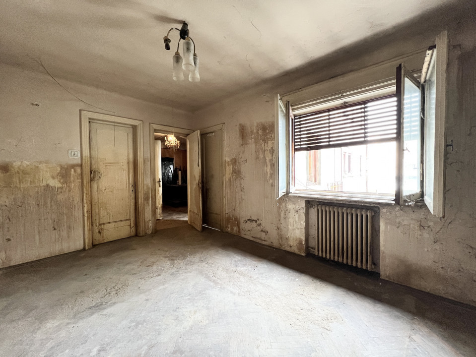 Apartament rar de 3 camere, renovabil, in blocul Florentin! FARA RISC