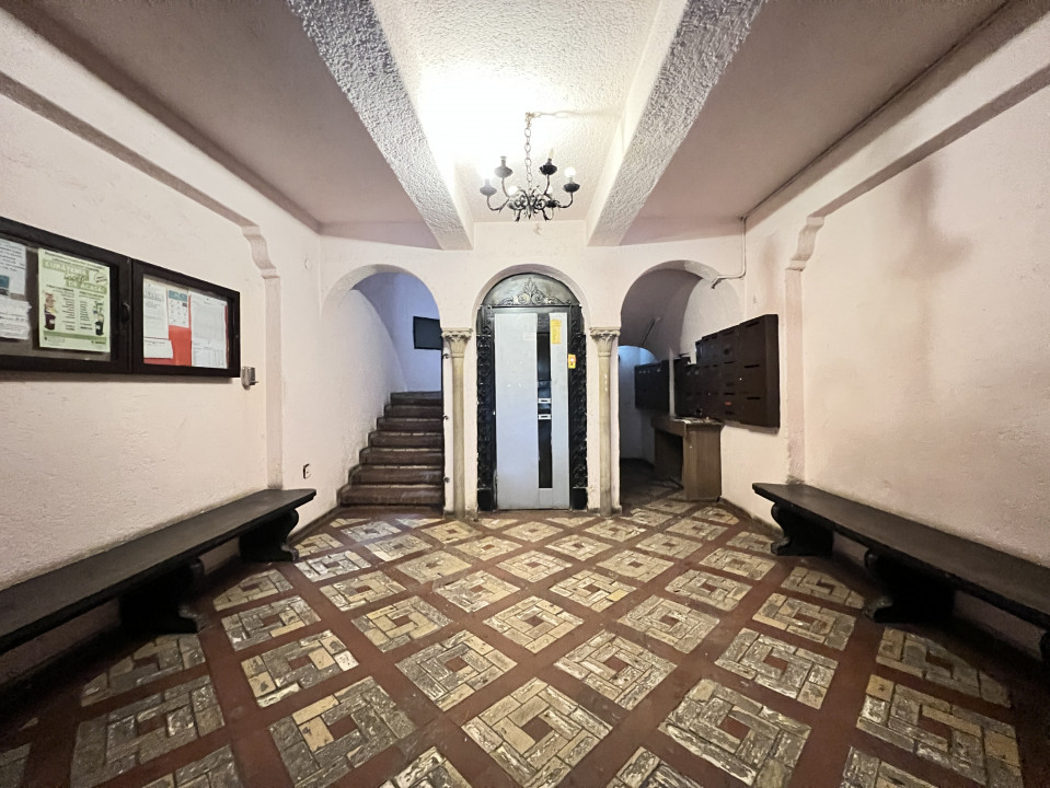 Apartament rar de 3 camere, renovabil, in blocul Florentin! FARA RISC